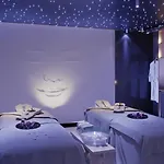 Royal Palace & 4*