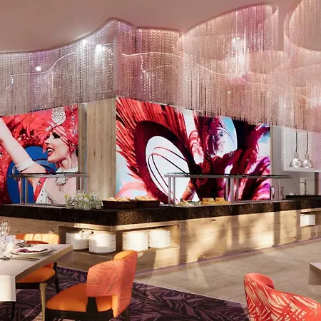 Hotel Royal Palace & 4*